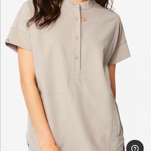 Figs Boulder Manila top small